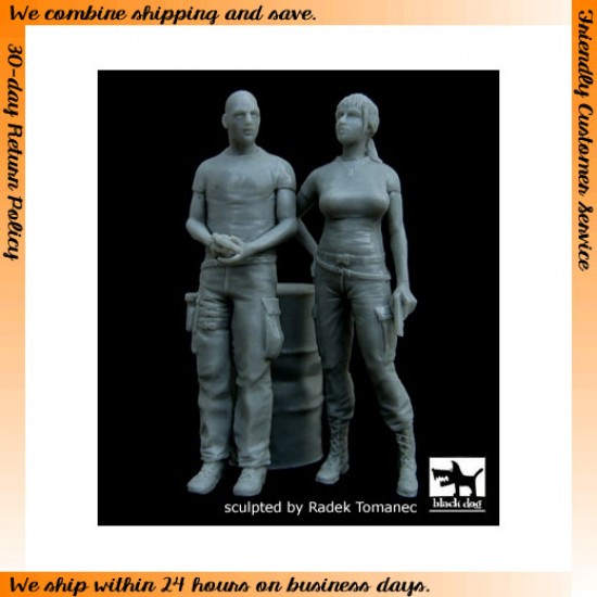 1/35 US Woman + Man Soldiers In Afghanistan (2 figures)