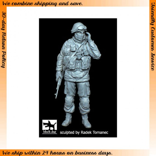 1/35 Soldier in Crimea 2014 "Little green man" No.2 (1 Figure)