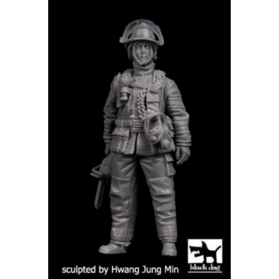 1/35 Fireman No.2 (1 figure)