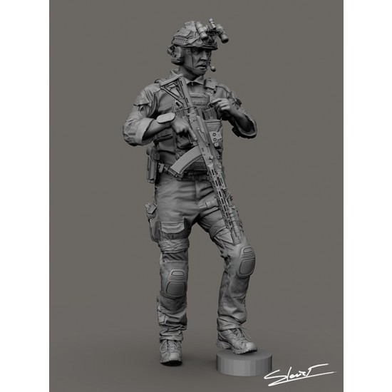 1/9 Azov Ukrainian Soldier #3 (1 figure)