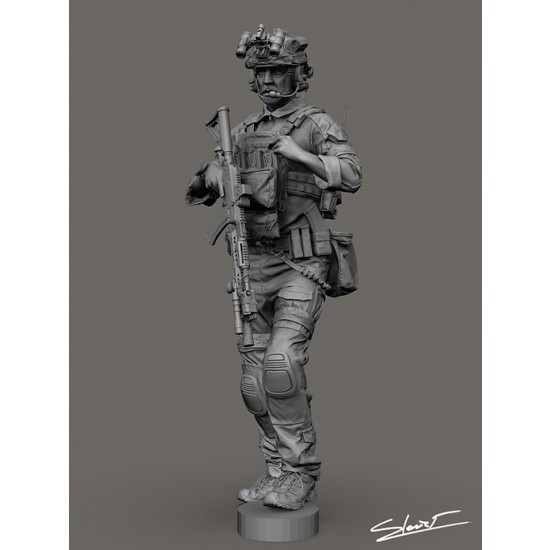 1/16 Azov Ukrainian Soldier #3 (1 figure)