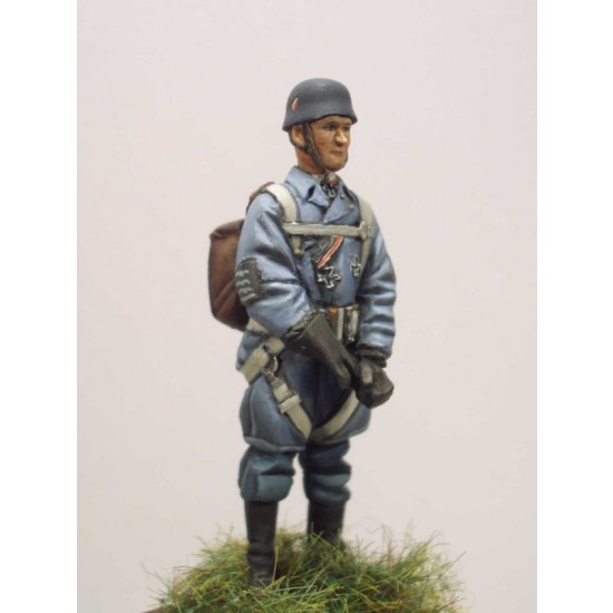 1/35 WWII Fallschirmjager (1 figure)