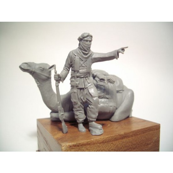 1/35 Mehariste Figure with Camel 1942