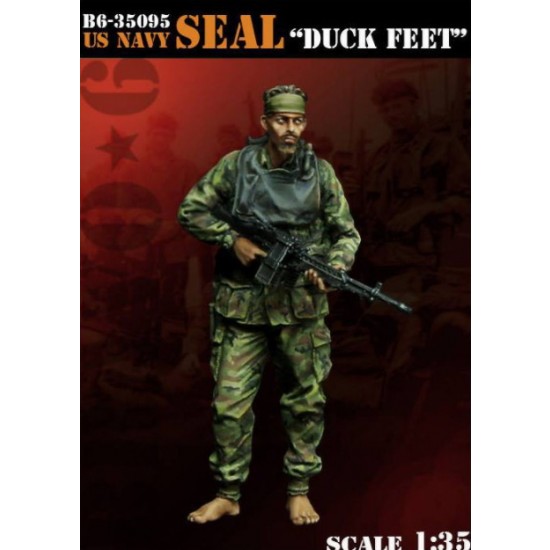 1/35 Vietnam War US Navy Seal "Duck Feet" w/Diving Gear & Stoner Machine Gun (1 figure)