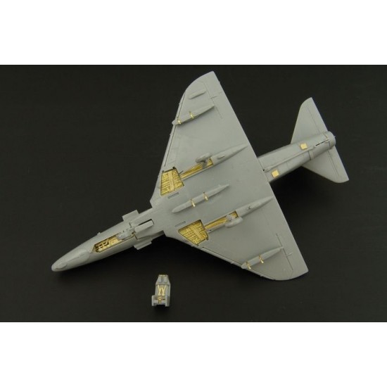 1/144 A4E Skyhawk PE parts for Platz kit (Two sets)
