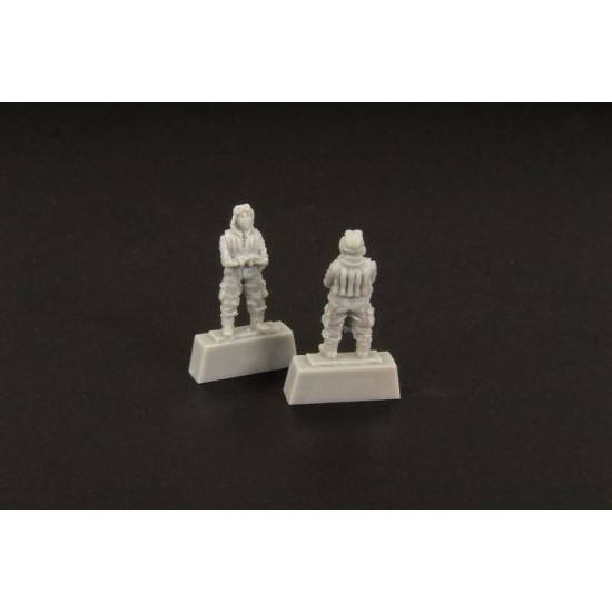 1/144 WWII Japanese Pilot (2 figures)