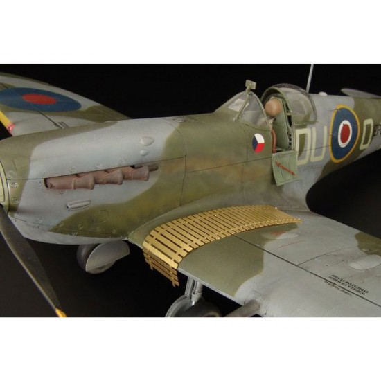 1/32 WWII British Fighter Walkboard