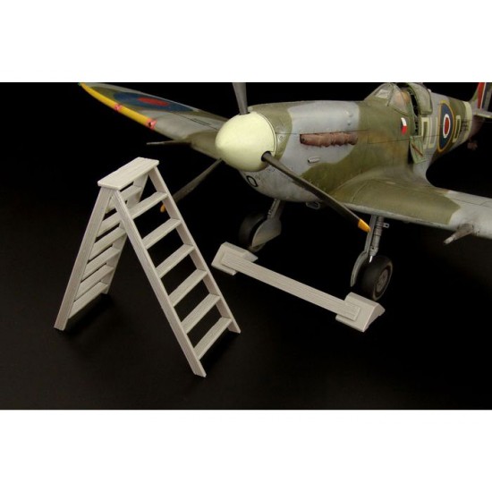 1/32 WWII British Wheel Chock, Ladder