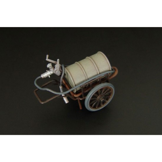 1/32 Japanese Refuelling Cart