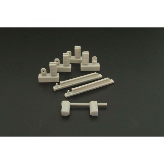 1/48 Modern US Navy Wheel Chocks 