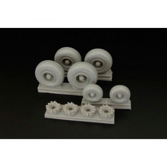 1/48 C-130 Wheels