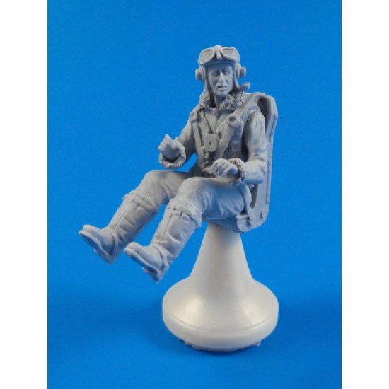 1/32 British Tempest Pilot, Sitting for 1/32 Special Hobby kit