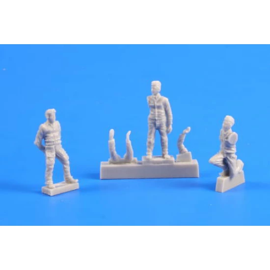 1/72 Czechoslovak Pilot (1 figures) and Mechanic (2 figures) for MiG-15