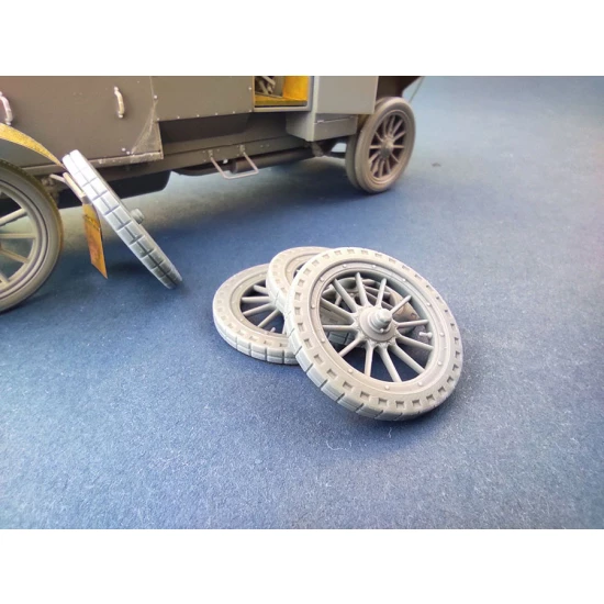 1/35 French Armoured Car 1914 Ducasble Tyres for CSM 35013