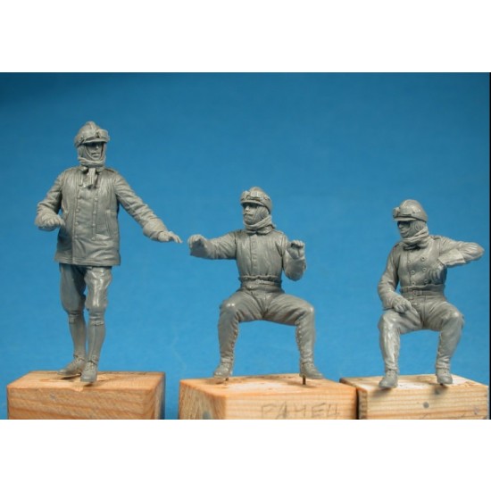 1/32 Gotha Bomber German Crew (3 figures)