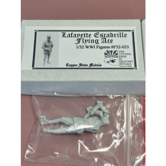 1/32 WWI Lafayette Escadrille Flying Ace Standing Figure