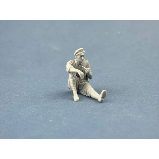 1/32 British Dispatch Rider smoking pipe