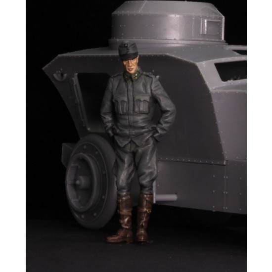 1/35 Austro Hungarian Armoured Car Officer