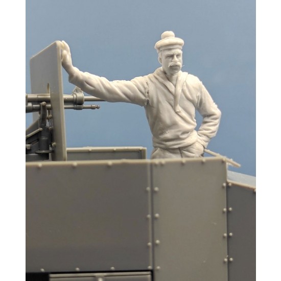 1/35 French Marine Armoured Car Leaning Crewman