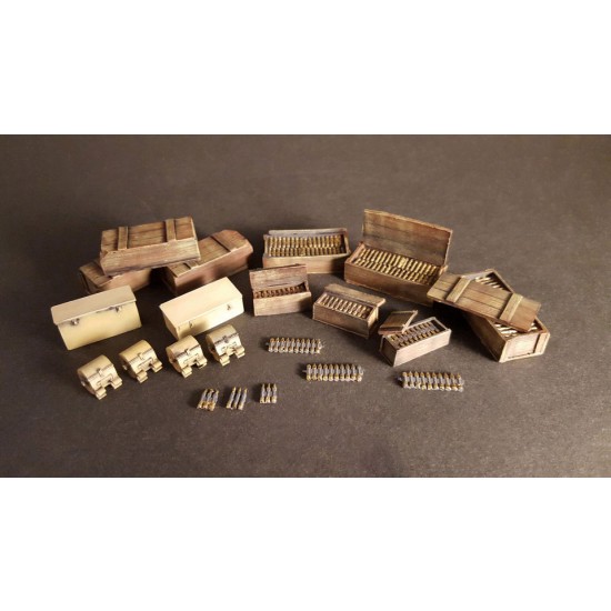 1/35 3cm Ammo Boxes and Accessories