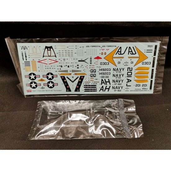 1/72 USN Vought F-8E Crusader VF-162 Decals and Canopies