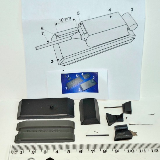 Non-Scale Mini Maus Tank Resin Toy
