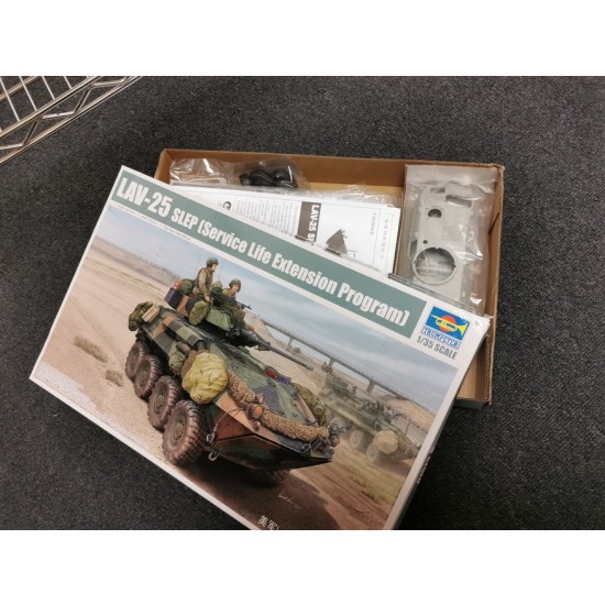 Trumpeter Models 1/35 LAV25 SLEP (Service Life Extension Program) (box damaged) BNA Model World
