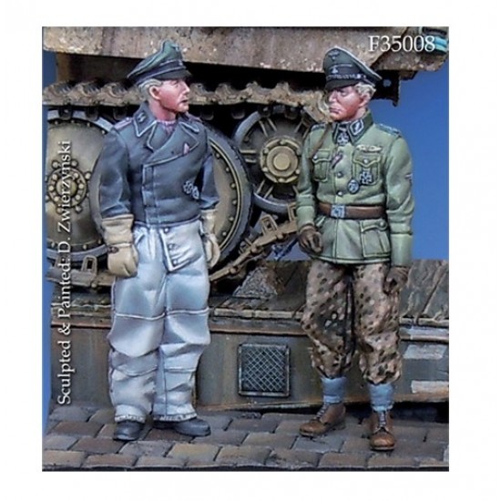 1/35 WWII "Last Transport to the Front" Europa 1945 (2 figures)