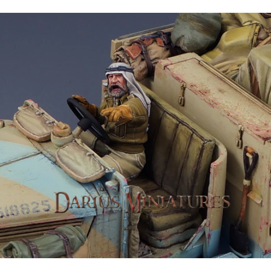 1/35 LRDG/SAS Driver Chevrolet