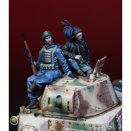 1/35 Italian Soldiers - Europe 1943/45 (2 figures)