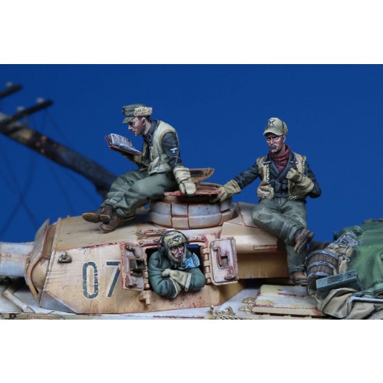 1/35 German Tank Crew (3 figures)