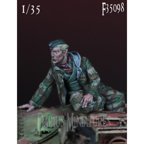 1/35 Wehrmacht Hetzer Crewman