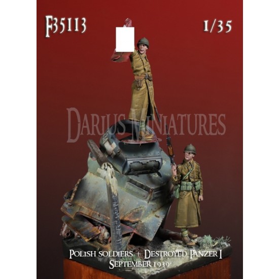 1/35 Polish Infantry Destroys A Tank, September 1939 (2 soldiers with base)