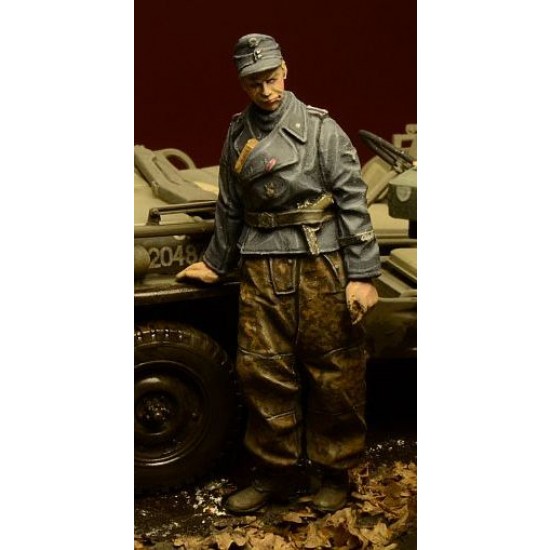 1/35 Waffen SS Tanker, Ardennes 1944 (1 figure)