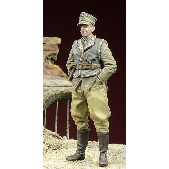 1/35 Polish LWP Officer in Berlin 1945 (1 Figure)