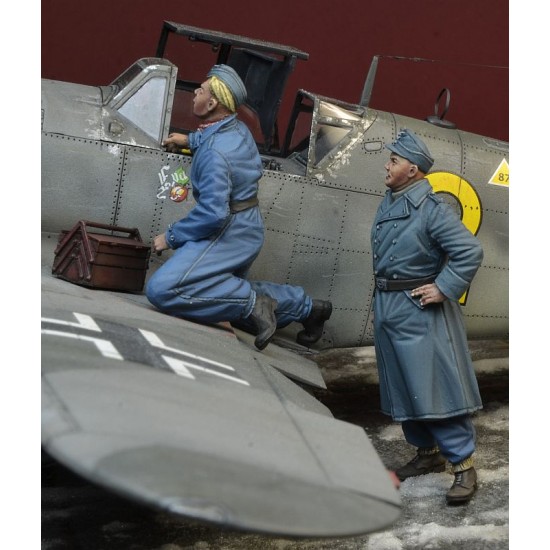 1/35 Luftwaffe Mechanics (2 figures)