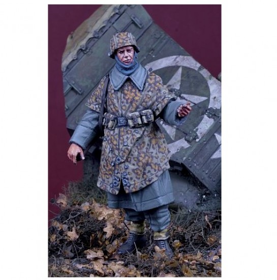 1/35 SS Soldier in Zeltbahn, Kampfgruppe Hansen
