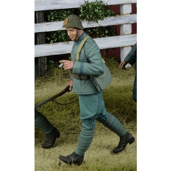 1/35 Dutch Infantryman Walking 2, Holland 1940