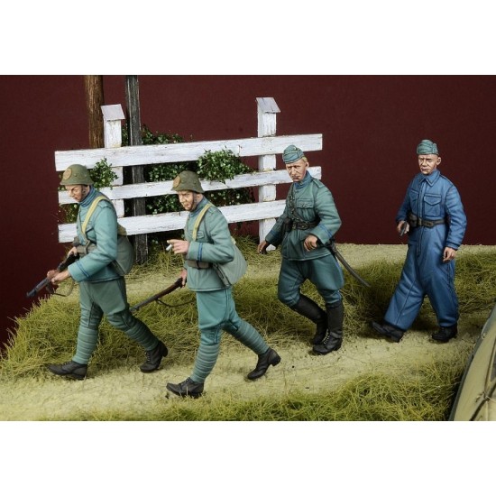 1/35 Dutch Soldiers Marching for Queen and Country Vol.2