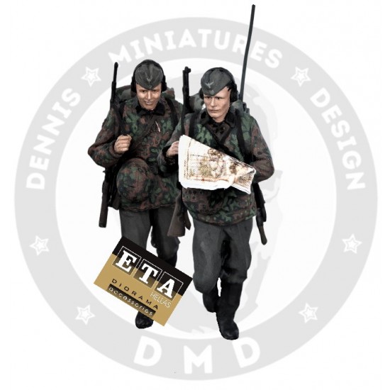 1/35 WWII German Funker (2 figures)