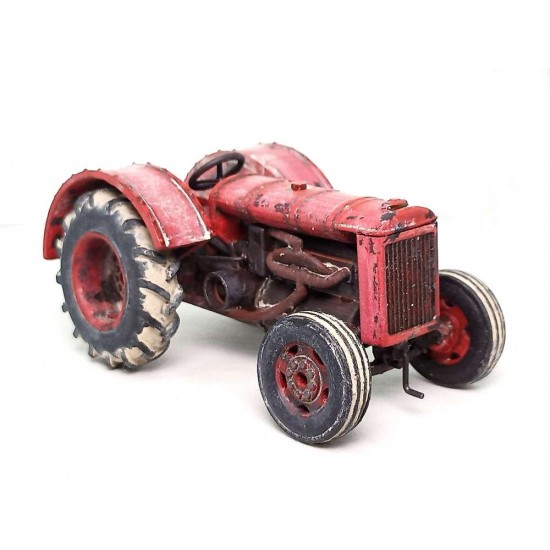 1/35 WWII Farm Old Tractor (with Fenders) 1930s