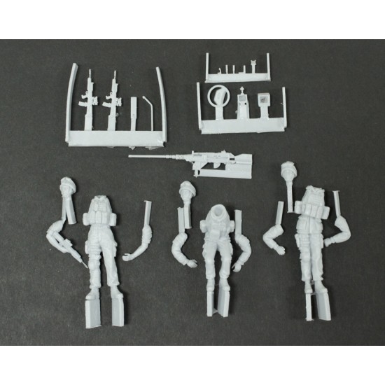 1/35 Modern British Army Crew set for HobbyBoss Wolf W.M.I.K kit (3 Figures)
