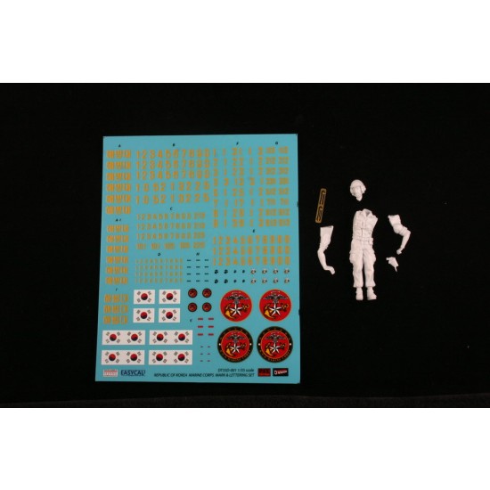 1/35 R.O.K Marine Decals (EasyCal) & Tank Crew set