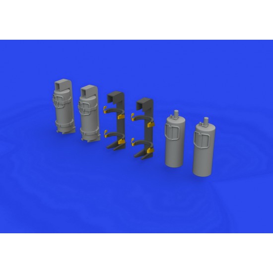 1/35 WWII German Fire Extinguishers
