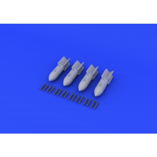 1/72 WWII German Bombs SC 250 (4 Bombs)