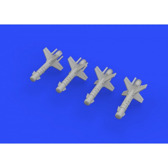 1/72 Falanga 9M17P Missiles Set (4 Missiles with Railing Launchers and Decals)