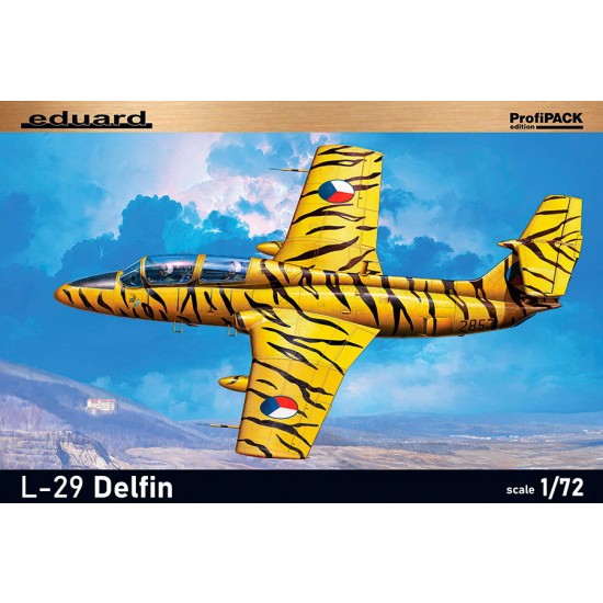 1/72 Czechoslovak Military Jet Aero L-29 Delfin [ProfiPACK]
