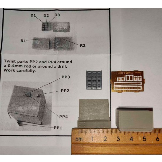 1/35 PzKpfw III L-N Type 2 Wooden Box w/Wooden Texture & PE Bracket