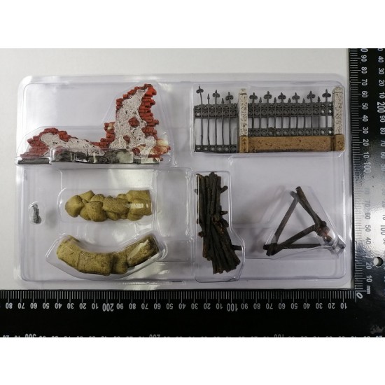 1/35 WWII Diorama Accessories: Brick Wall, Fences, Barriers & Sandbags (painted)