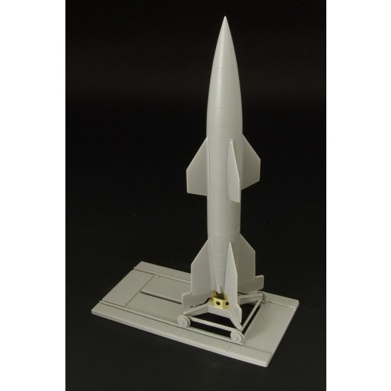 1/48 WWII German EMW C2 Wasserfall W5 Rocket
